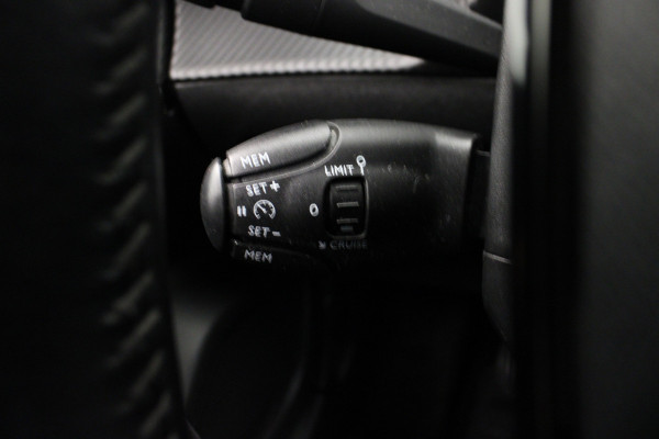 Peugeot 2008 1.2 PureTech Active |Navi|