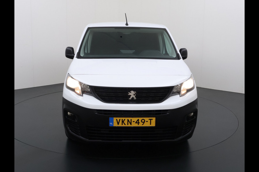 Peugeot Partner 1.2 PureTech Premium BENZINE, Cruise Control, Airco, Navigatie