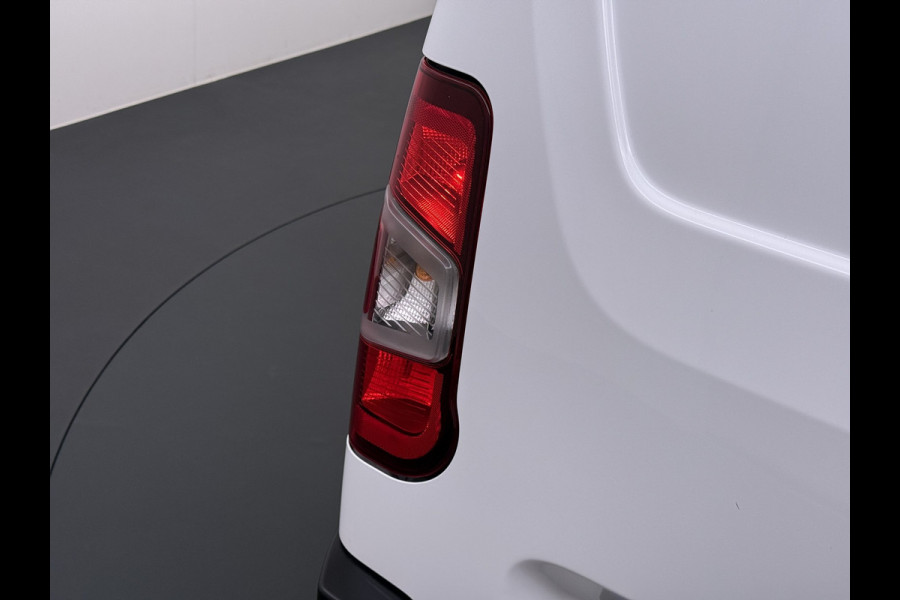 Peugeot Partner 1.2 PureTech Premium BENZINE, Cruise Control, Airco, Navigatie