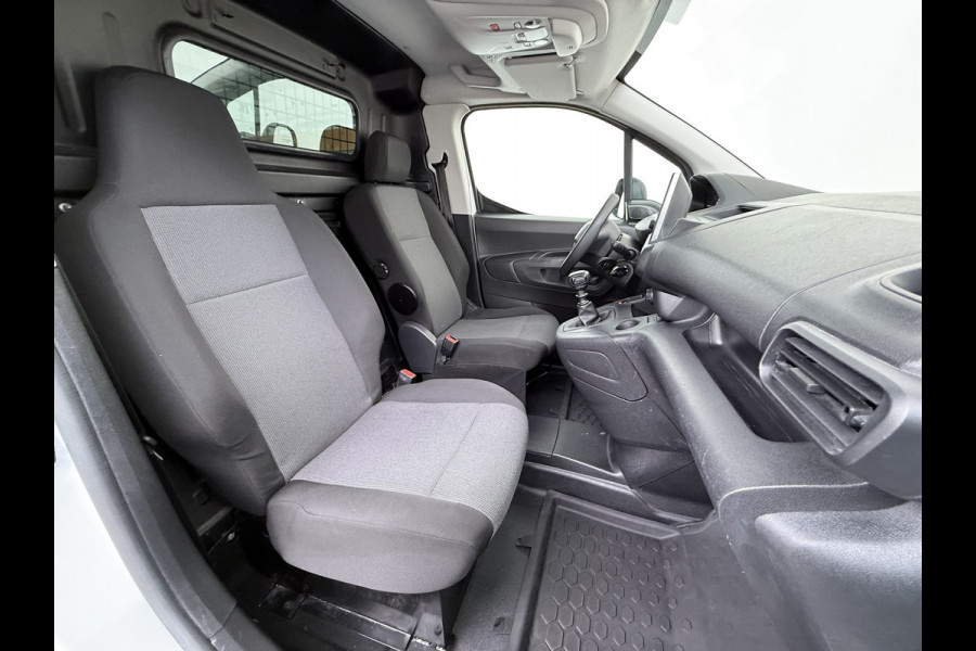 Peugeot Partner 1.2 PureTech Premium BENZINE, Cruise Control, Airco, Navigatie