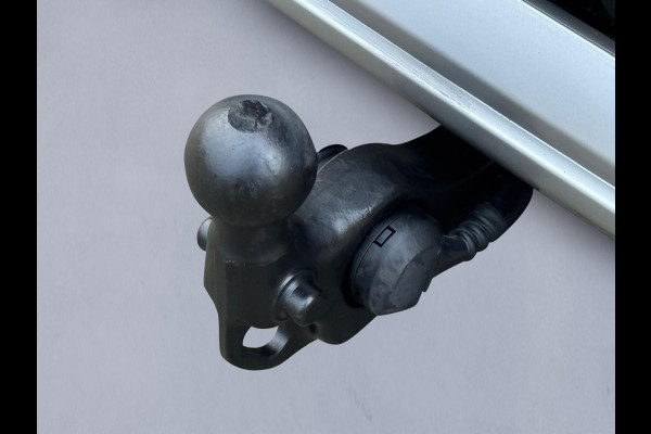 Audi Q4 e-tron 40 S 300 pk edition 77 kWh, SOH 92,5 %, 1 e eigenaar, 2 X S line, 21 ", Electrische trekhaak, NL auto met nap