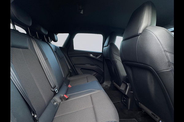 Audi Q4 e-tron 40 S 300 pk edition 77 kWh, SOH 92,5 %, 1 e eigenaar, 2 X S line, 21 ", Electrische trekhaak, NL auto met nap