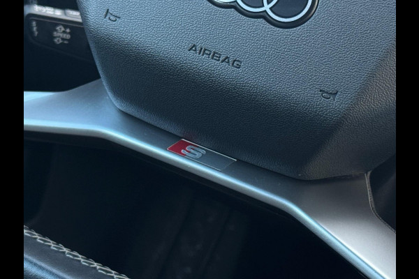 Audi Q4 e-tron 40 S 300 pk edition 77 kWh, SOH 92,5 %, 1 e eigenaar, 2 X S line, 21 ", Electrische trekhaak, NL auto met nap