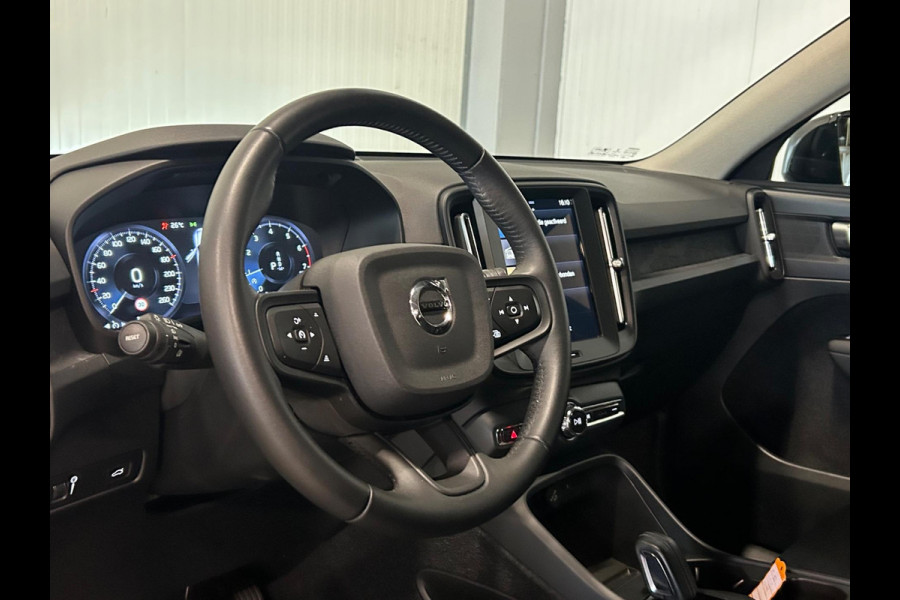 Volvo XC40 1.5 T2 Momentum Core | CARPLAY | ESC | PARK ASSISTANT