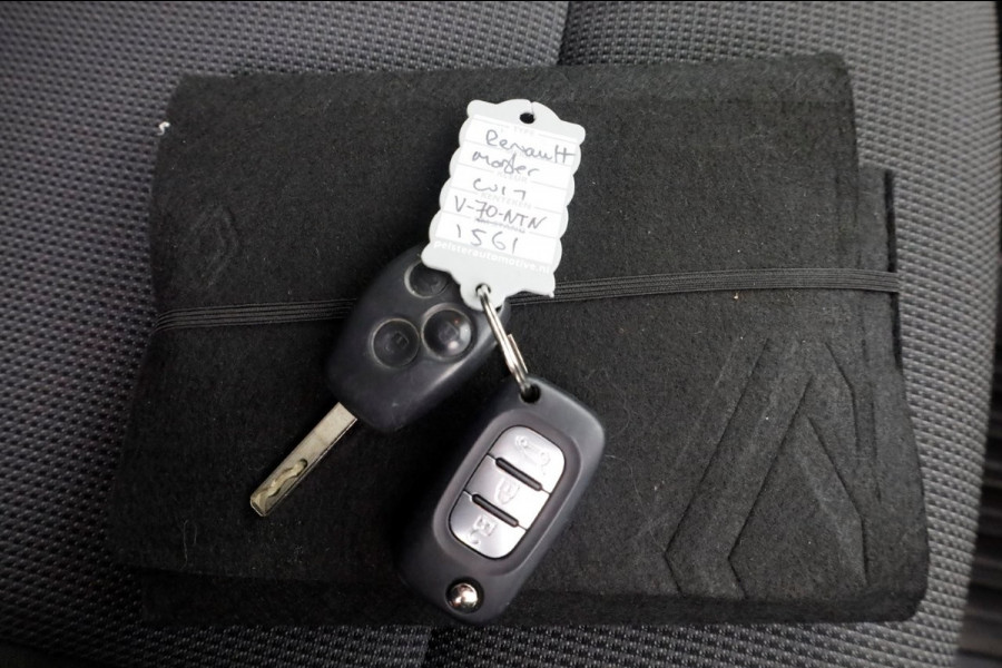 Renault Master T35 2.3 dCi 150pk Automaat L3H3 Airco/Navi/Camera 12-2023