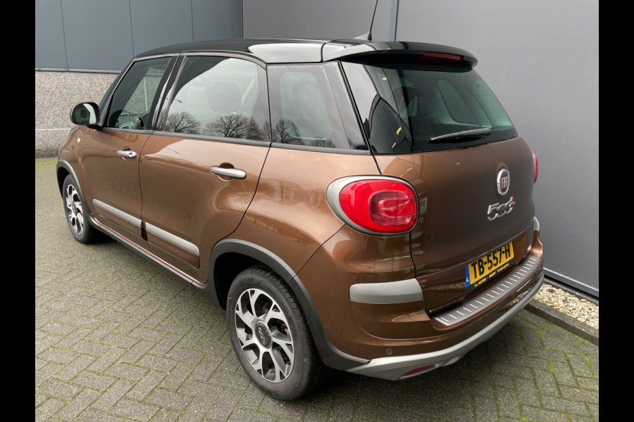 Fiat 500L 0.9 TwinAir Cross Àchteruitrijcamera - Airco - Cruise control - Parkeersensor achter - Navigatiesysteem full map - Bluetooth - Licht metalen velgen 16 inch - Mistlampen voor - Radio - Start/stop systeem - Stuu