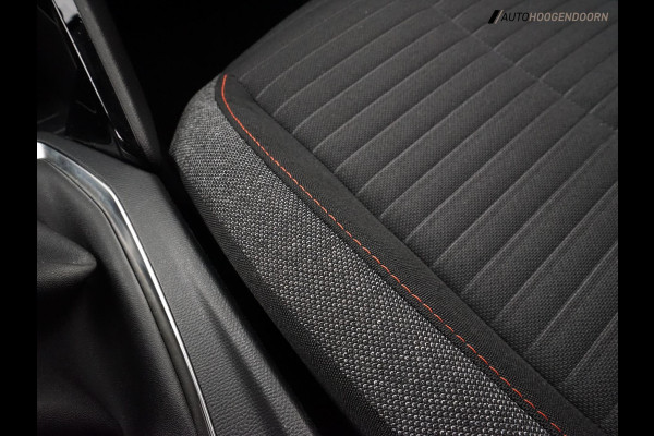 Peugeot 208 1.2 PureTech Active-pack Sport (APPLE CARPLAY,LED,SPORTSTOELEN,CLIMATE,CRUISE,LM-VELGEN,PARKEERSENSOREN,TOPCONDITIE)