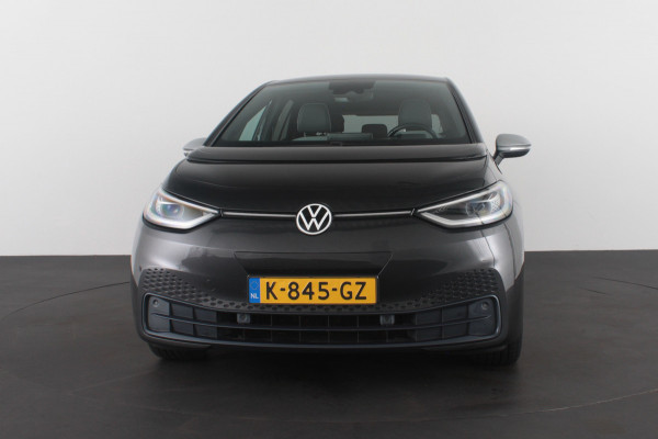 Volkswagen ID.3 First Plus 58 kWh Trekhaak / Camera / Matrix-LED / Stuurwiel verwarmd