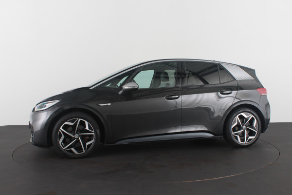 Volkswagen ID.3 First Plus 58 kWh Trekhaak / Camera / Matrix-LED / Stuurwiel verwarmd