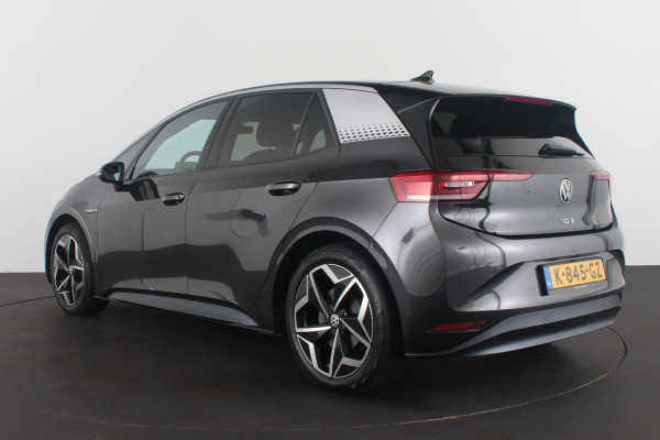 Volkswagen ID.3 First Plus 58 kWh Trekhaak / Camera / Matrix-LED / Stuurwiel verwarmd