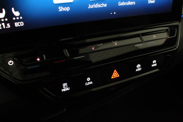 Volkswagen ID.3 First Plus 58 kWh Trekhaak / Camera / Matrix-LED / Stuurwiel verwarmd