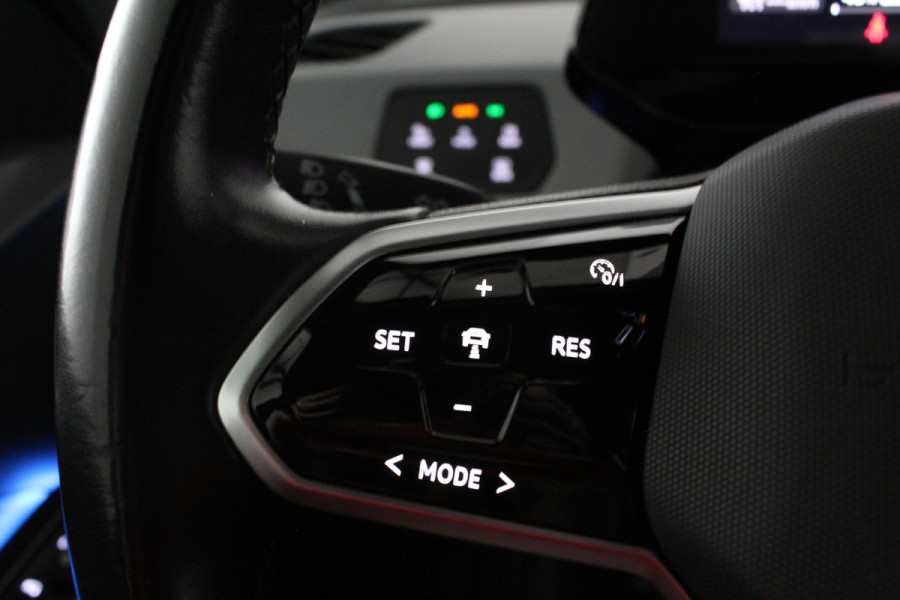 Volkswagen ID.3 First Plus 58 kWh Trekhaak / Camera / Matrix-LED / Stuurwiel verwarmd