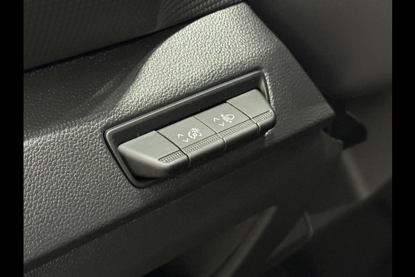 Renault Trafic 2.0 DCI 150PK L2H1 Dubbele Cabine Work Edition Airco Cruise Control Navi Parkeersensoren Voor & Achter Camera