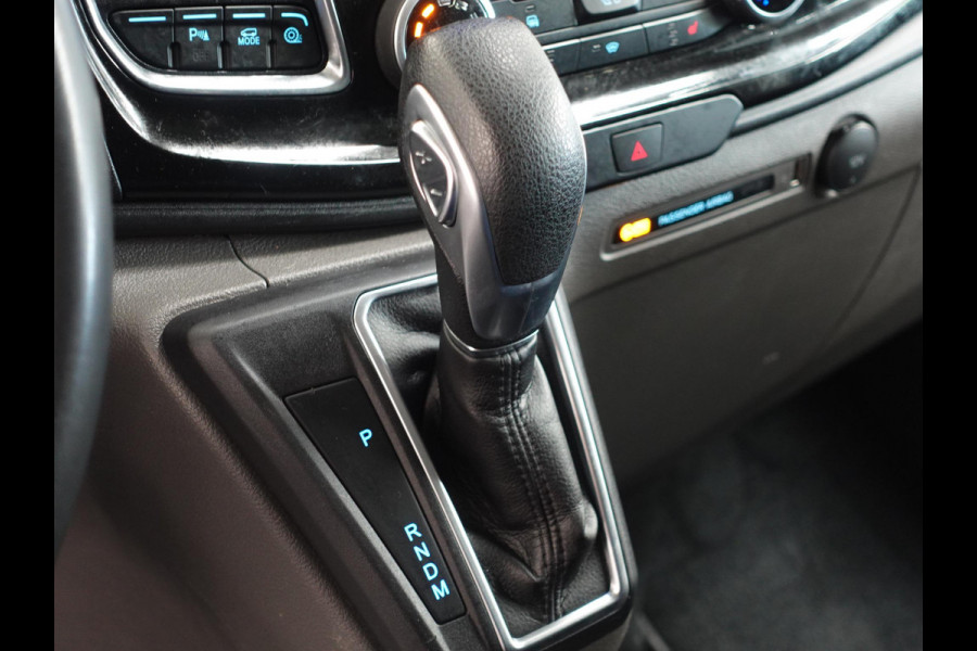 Ford Transit Custom 300 2.0 TDCI L2H1 Limited Dubbele Cabine Automaat Navigatie Airco 2 Schuifdeuren Trekhaak PDC  Carplay  DAB