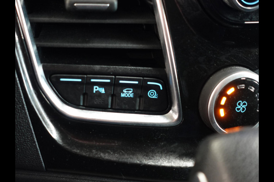 Ford Transit Custom 300 2.0 TDCI L2H1 Limited Dubbele Cabine Automaat Navigatie Airco 2 Schuifdeuren Trekhaak PDC  Carplay  DAB