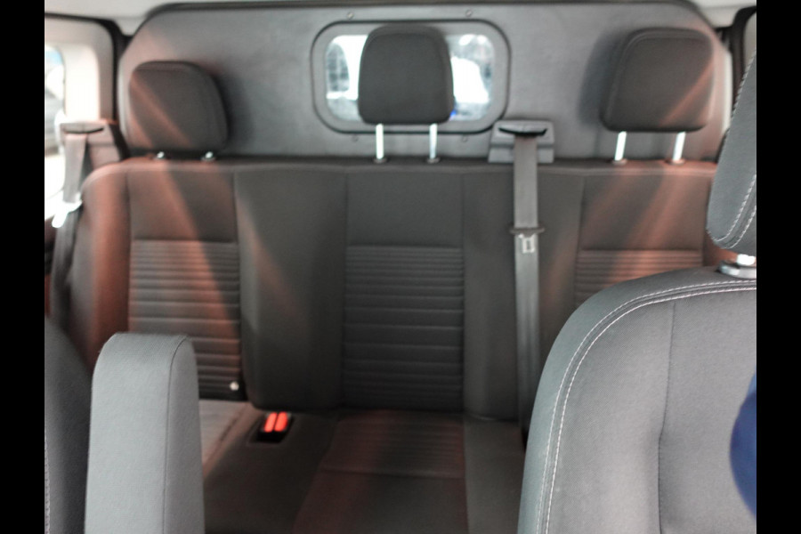 Ford Transit Custom 300 2.0 TDCI L2H1 Limited Dubbele Cabine Automaat Navigatie Airco 2 Schuifdeuren Trekhaak PDC  Carplay  DAB