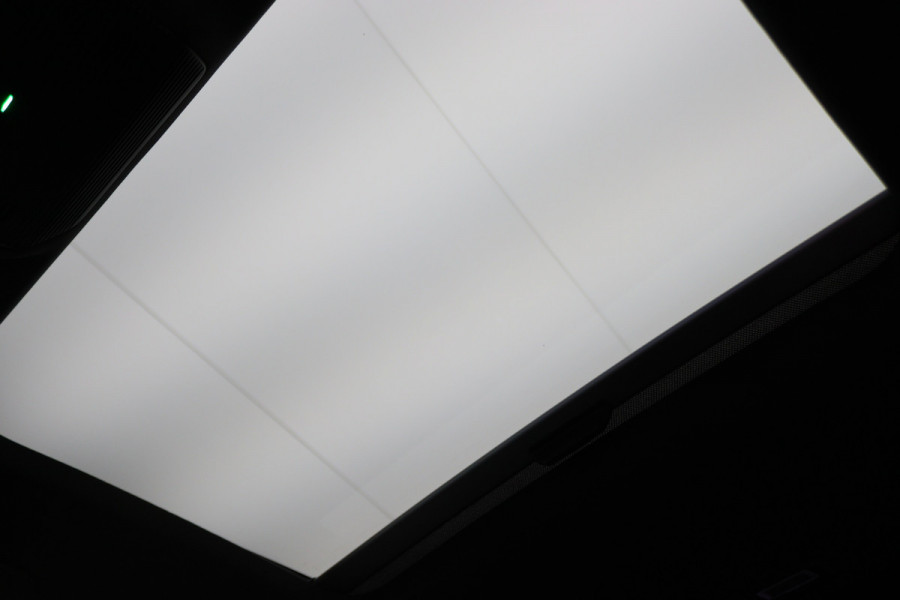 Volkswagen Golf 2.0 TSI R 4Motion Panoramadak, Akrapovic, Head-Up, IQ, ACC, H&K Sound, 19"