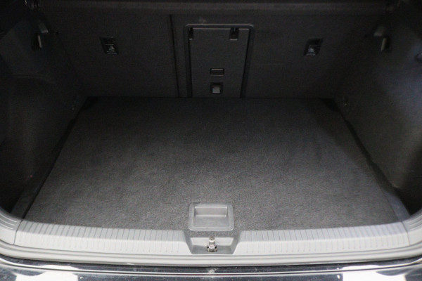 Volkswagen Golf 2.0 TSI R 4Motion Panoramadak, Akrapovic, Head-Up, IQ, ACC, H&K Sound, 19"