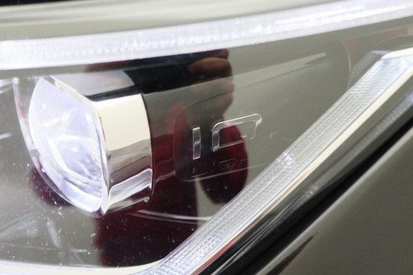 Volkswagen Golf 2.0 TSI R 4Motion Panoramadak, Akrapovic, Head-Up, IQ, ACC, H&K Sound, 19"