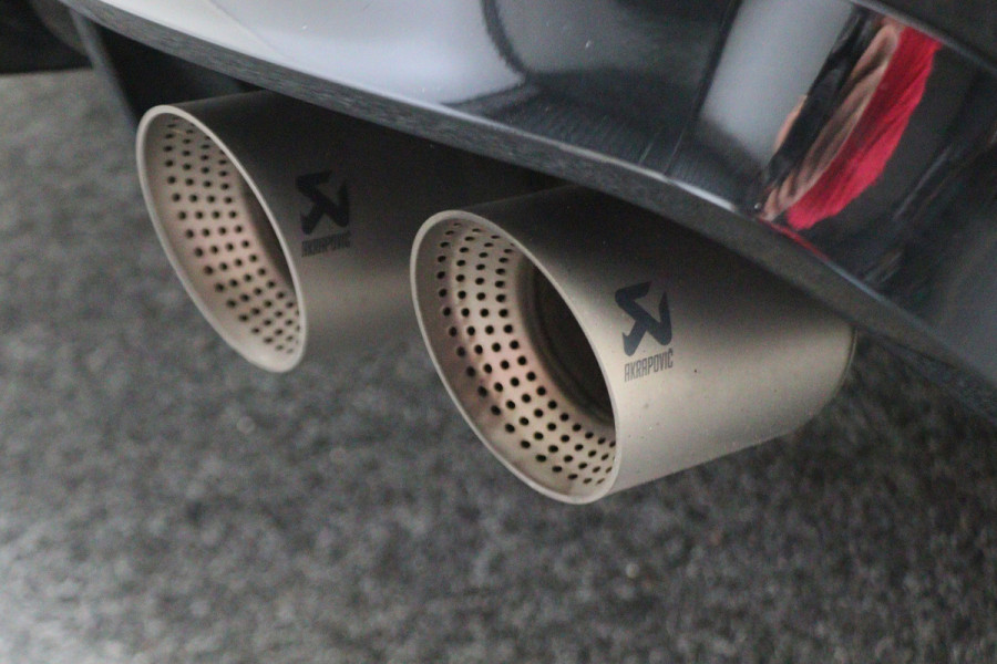 Volkswagen Golf 2.0 TSI R 4Motion Panoramadak, Akrapovic, Head-Up, IQ, ACC, H&K Sound, 19"