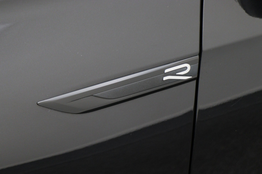 Volkswagen Golf 2.0 TSI R 4Motion Panoramadak, Akrapovic, Head-Up, IQ, ACC, H&K Sound, 19"