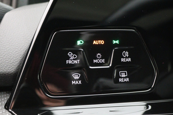 Volkswagen Golf 2.0 TSI R 4Motion Panoramadak, Akrapovic, Head-Up, IQ, ACC, H&K Sound, 19"