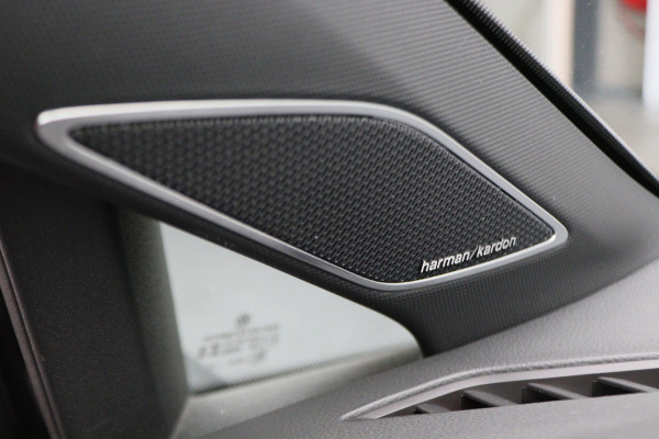 Volkswagen Golf 2.0 TSI R 4Motion Panoramadak, Akrapovic, Head-Up, IQ, ACC, H&K Sound, 19"