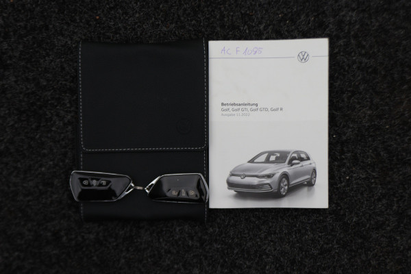 Volkswagen Golf 2.0 TSI R 4Motion Panoramadak, Akrapovic, Head-Up, IQ, ACC, H&K Sound, 19"