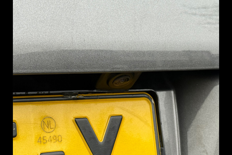 Citroën C3 1.2 PureTech Shine / CARPLAY / NAP / CAMERA