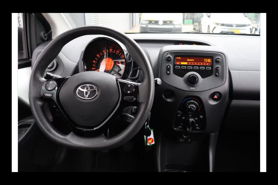 Toyota Aygo 1.0 VVT-i 5-DEURS/75900KM/AIRCO/CRUISE/BLUETHOOT