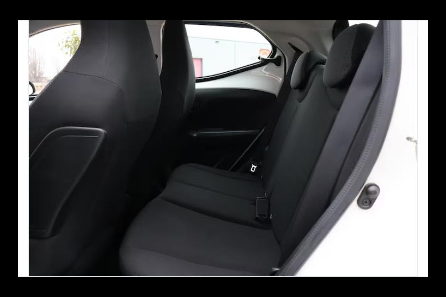 Toyota Aygo 1.0 VVT-i 5-DEURS/75900KM/AIRCO/CRUISE/BLUETHOOT