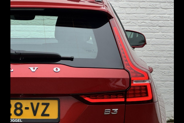 Volvo V60 2.0 B3 Momentum Advantage Automaat Comfortpack Adaptive cruise Climate control Leer Full LED Dodehoekdetectie