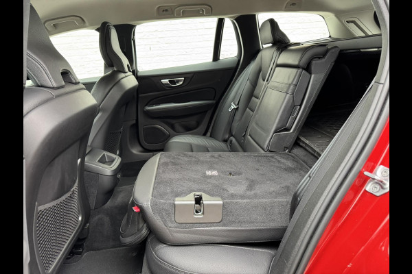 Volvo V60 2.0 B3 Momentum Advantage Automaat Comfortpack Adaptive cruise Climate control Leer Full LED Dodehoekdetectie