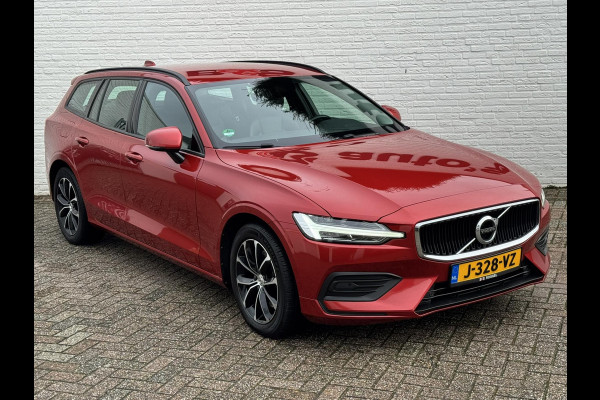 Volvo V60 2.0 B3 Momentum Advantage Automaat Comfortpack Adaptive cruise Climate control Leer Full LED Dodehoekdetectie