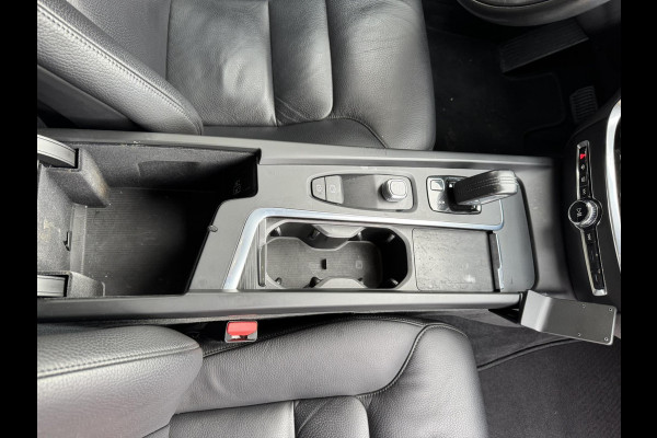 Volvo V60 2.0 B3 Momentum Advantage Automaat Comfortpack Adaptive cruise Climate control Leer Full LED Dodehoekdetectie