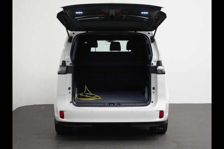 Volkswagen ID. Buzz Cargo 77 kWh 204pk Trekhaak 3zits LED Cruise control Navigatie/ Apple Carplay Achterklep