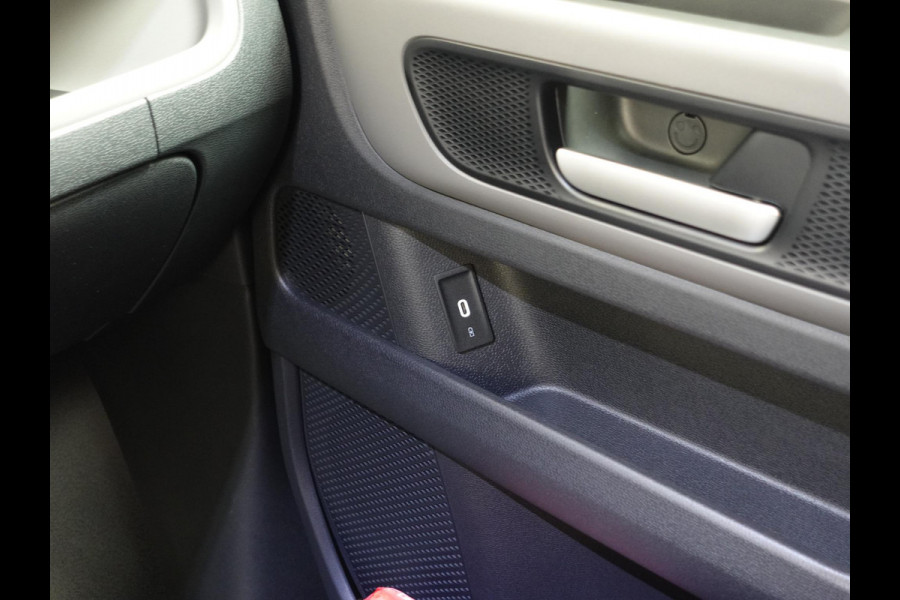 Volkswagen ID. Buzz Cargo 77 kWh 204pk Trekhaak 3zits LED Cruise control Navigatie/ Apple Carplay Achterklep