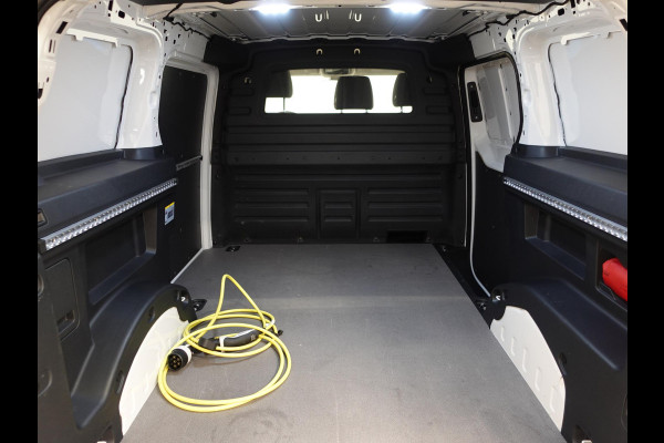 Volkswagen ID. Buzz Cargo 77 kWh 204pk Trekhaak 3zits LED Cruise control Navigatie/ Apple Carplay Achterklep