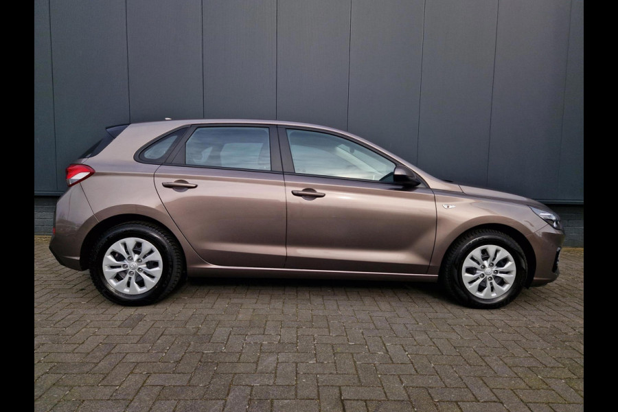 Hyundai i30 1.5 T-GDi MHEV