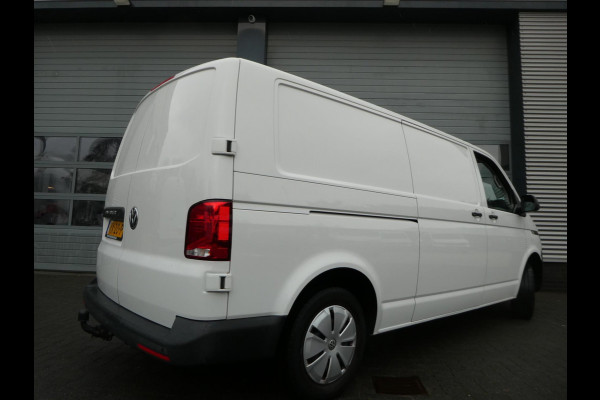 Volkswagen Transporter 2.0 TDI L2H1 airco navigatie pdc 3 zits trekhaak