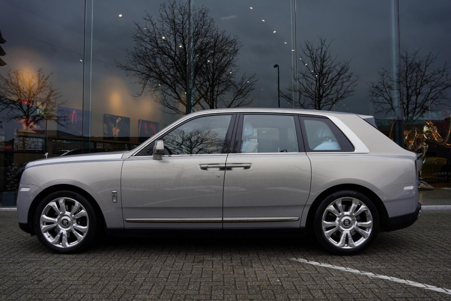 Rolls-Royce Cullinan 6.75 V12 / Bespoke Audio / Starlight / Twin-Coachline