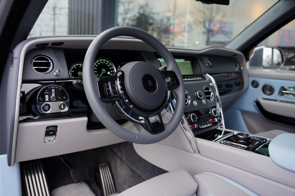 Rolls-Royce Cullinan 6.75 V12 / Bespoke Audio / Starlight / Twin-Coachline