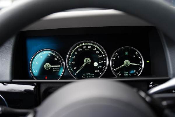 Rolls-Royce Cullinan 6.75 V12 / Bespoke Audio / Starlight / Twin-Coachline