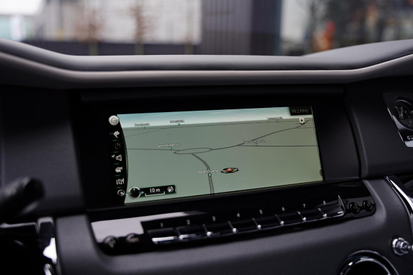 Rolls-Royce Cullinan 6.75 V12 / Bespoke Audio / Starlight / Twin-Coachline