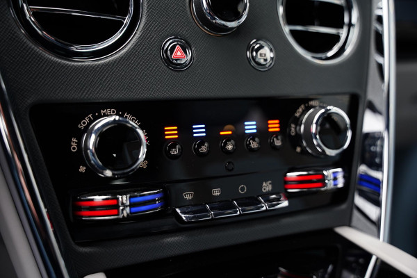 Rolls-Royce Cullinan 6.75 V12 / Bespoke Audio / Starlight / Twin-Coachline