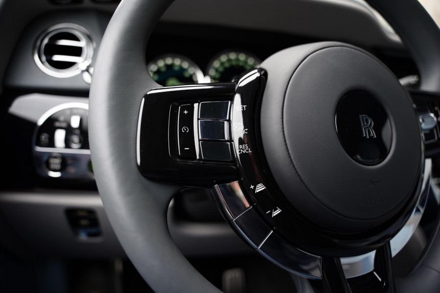 Rolls-Royce Cullinan 6.75 V12 / Bespoke Audio / Starlight / Twin-Coachline