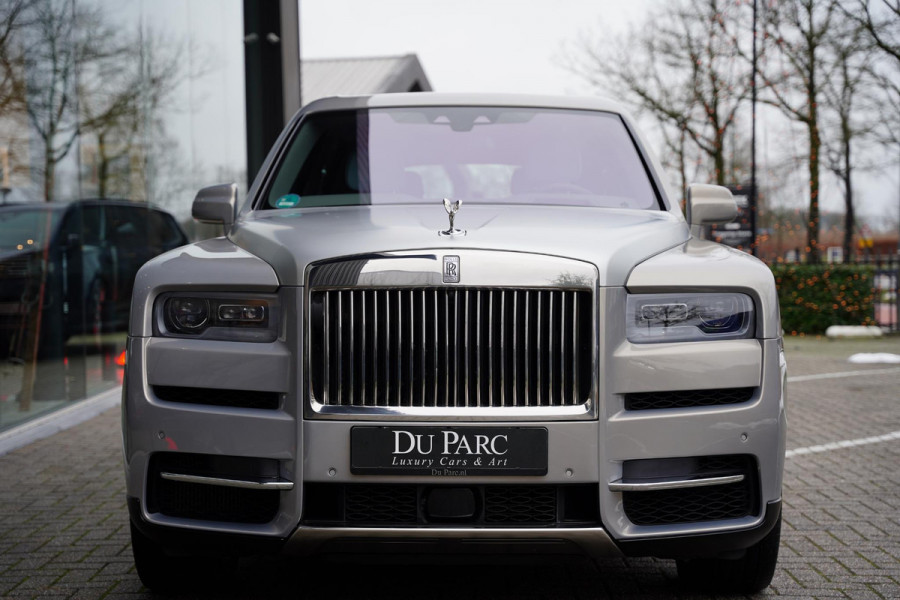 Rolls-Royce Cullinan 6.75 V12 / Bespoke Audio / Starlight / Twin-Coachline