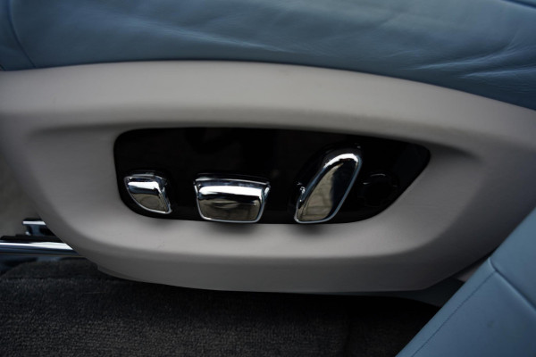 Rolls-Royce Cullinan 6.75 V12 / Bespoke Audio / Starlight / Twin-Coachline