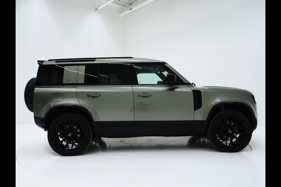 Land Rover Defender 110 2.0 P400e Urban Look | Panoramadak | Black Pack | Luchtvering | Meridian | 360 | Adaptive Cruise