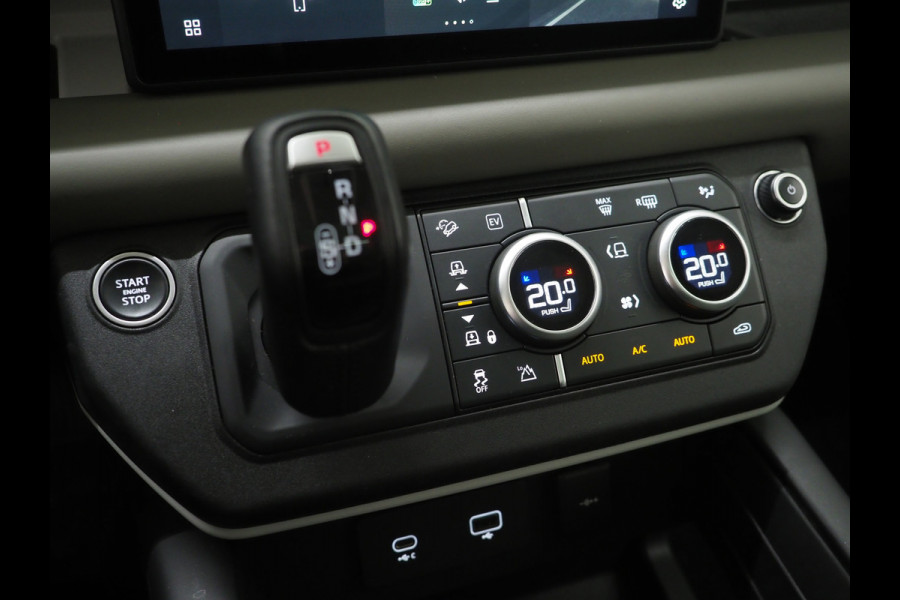 Land Rover Defender 110 2.0 P400e Urban Look | Panoramadak | Black Pack | Luchtvering | Meridian | 360 | Adaptive Cruise